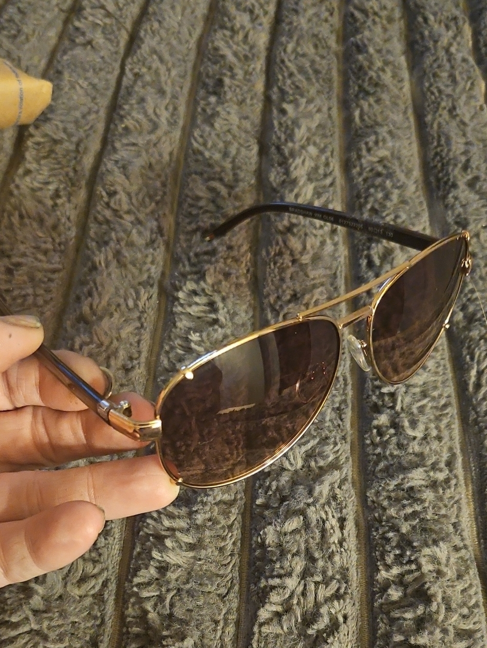These Tommy Hilfiger Bradshaw Sunglasses (Model: BRADSHAW WM OL06)